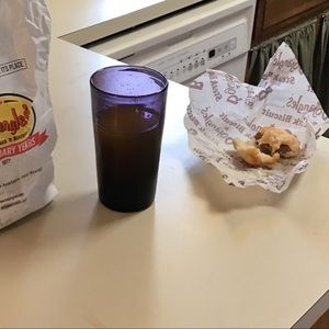 Meet your Posher, Levi